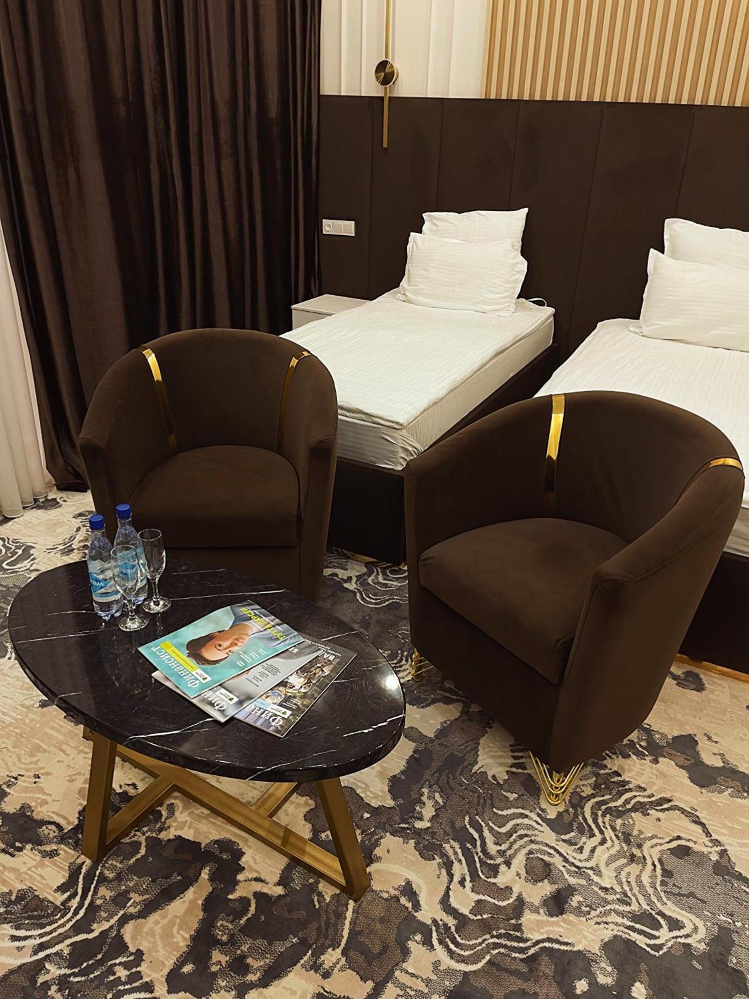 Jasmine Hotel Taraz Exterior photo