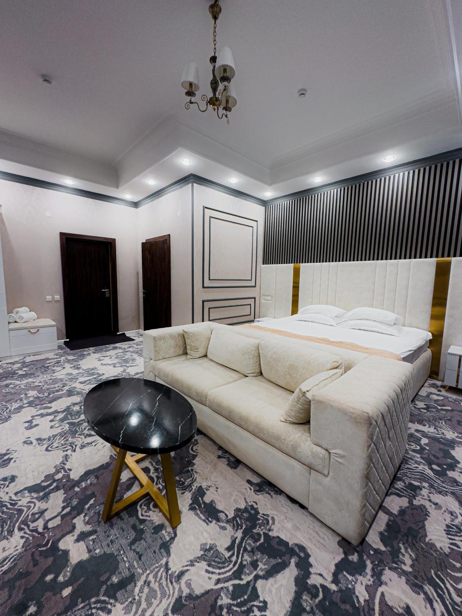 Jasmine Hotel Taraz Exterior photo